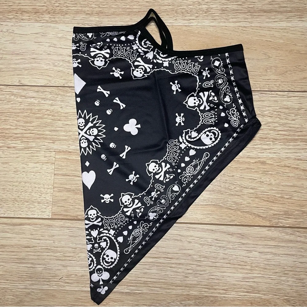 NWT Black and White silky soft goiter mask